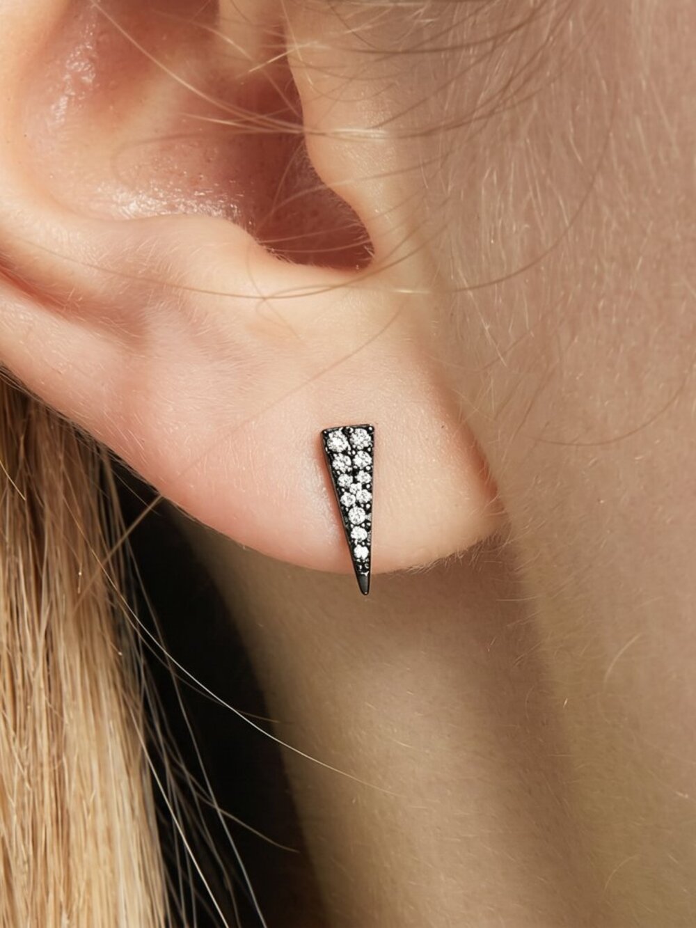 Eva Fehren Pavé White Diamond Stud Earrings 18k Blackened White Gold